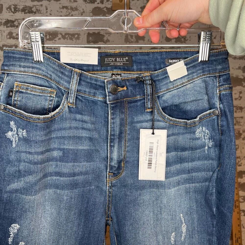 Judy blue | women nwt denim skinny fit distressed with cheetah print patches